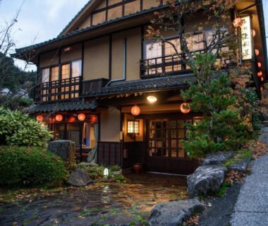 Yunohira Kamiyanagiya