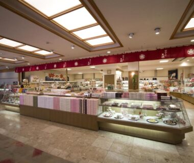 Interior souvenir shop with confectionery displays at Yunokuni Tensyo in Ishikawa, Chūbu, Japan