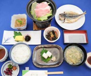 Breakfast set with grilled fish, rice, miso soup and side dishes at Yusakaso, Kanagawa