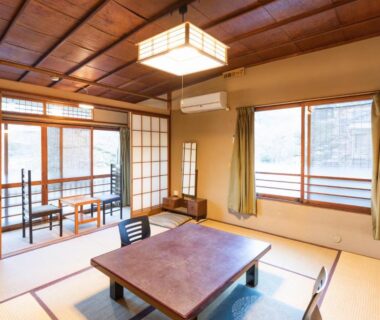 Tatami room with low table and shoji screens at Yushintei, Kanagawa, Kantō, Japan