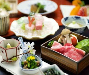 Assorted Japanese dishes with sashimi and sliced beef at kanazawayuwakuonsen nihonryourisakaeya, Ishikawa