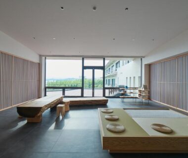 Spacious tatami seating with low tables and floor cushions at Kuroshio Sō in Wakayama, Kansai, Japan