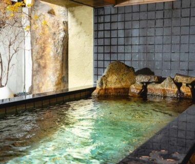 Indoor stone onsen bath at MACHIYADO ICHIRYU in Gifu, Chūbu Japan