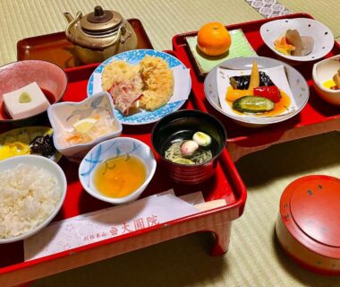 Assorted ryokan set meal on lacquer trays over tatami at Koyasan Shukubo Daienin, Wakayama