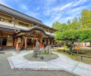 高野山 宿坊 総持院 -Koyasan Shukubo Sojiin-